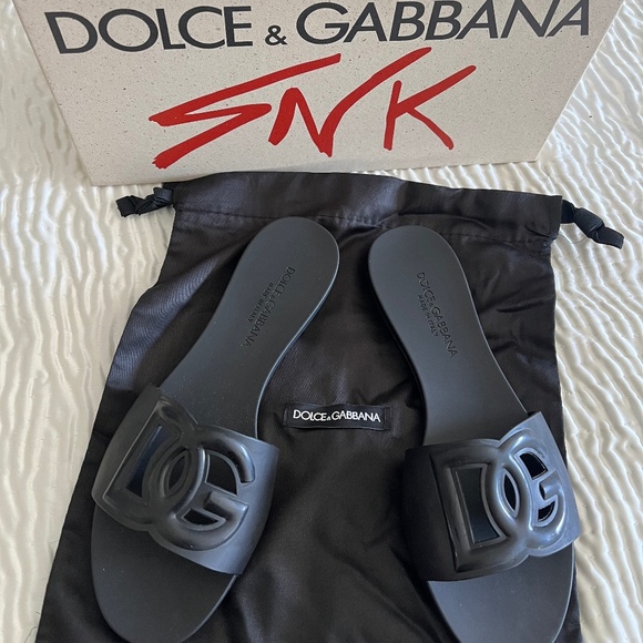 Authentic Dolce & Gabbana sandals - Picture 1 of 7